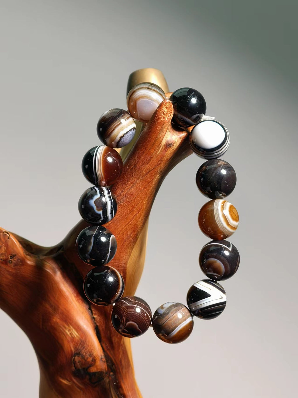 Agate Black Lace Onyx Bracelet 14mm