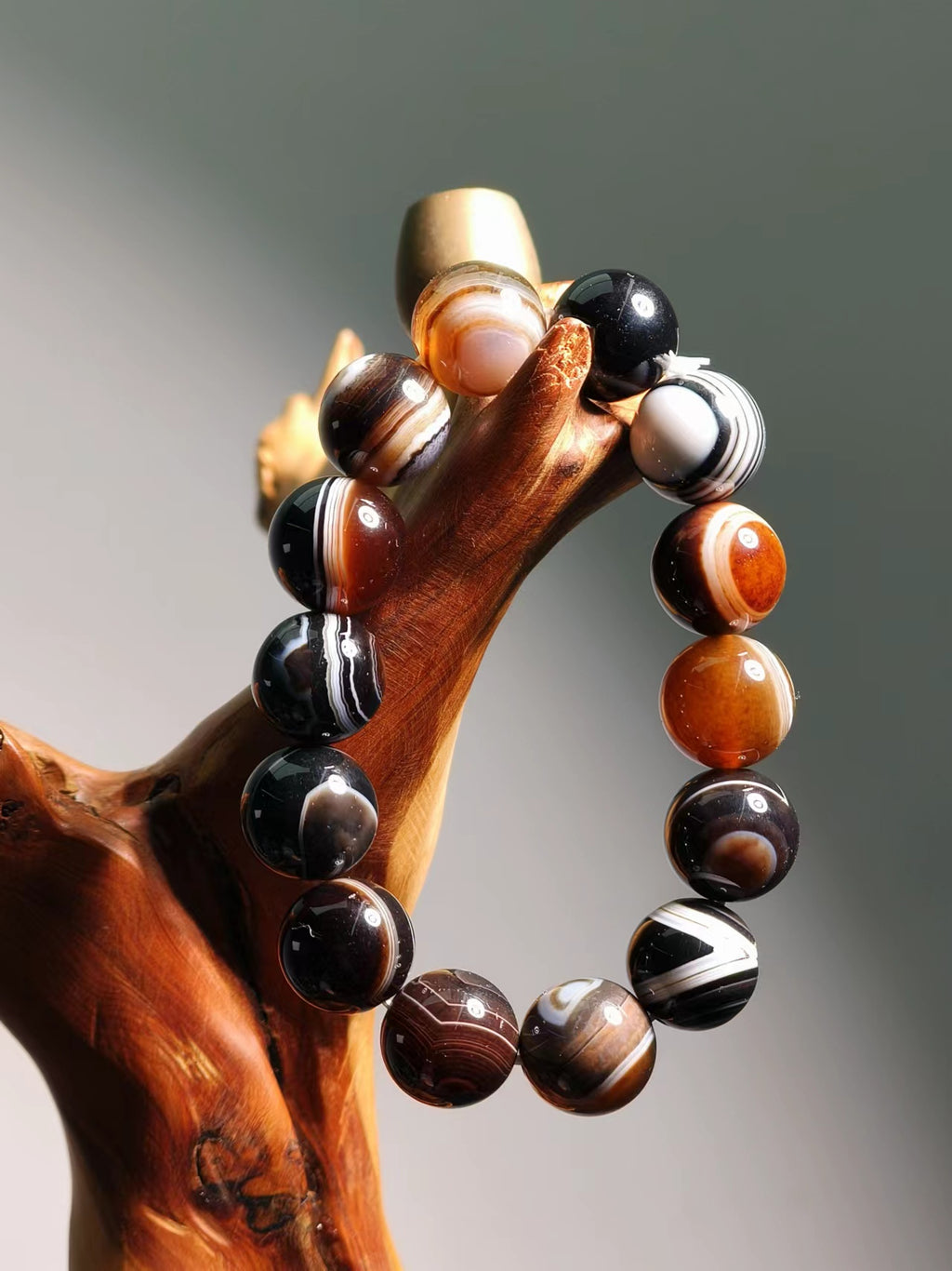 Agate Black Lace Onyx Bracelet 14mm