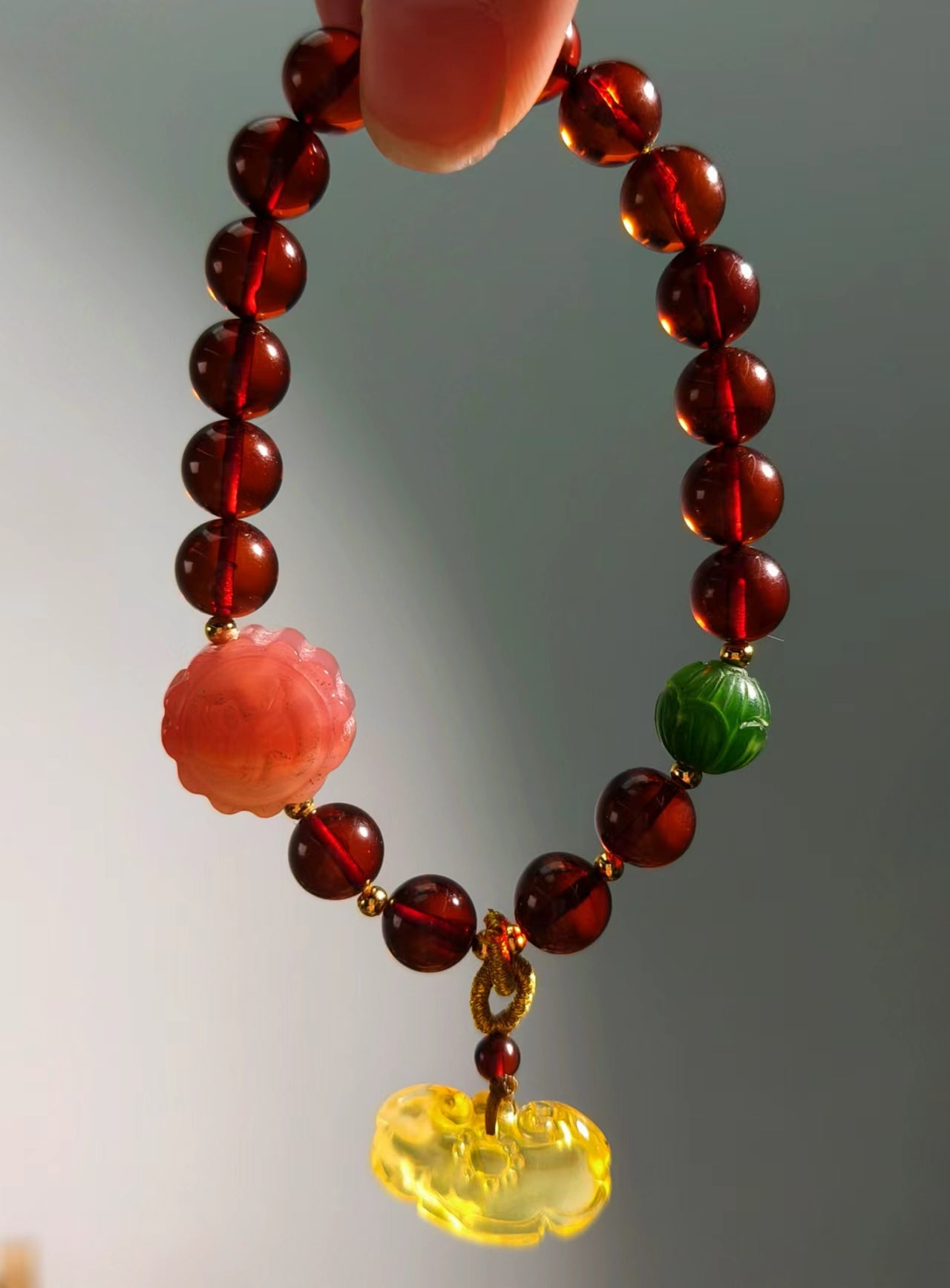 Amber Blood DIY & YanYuan Flower & Golden Amber YuanBao Bracelet