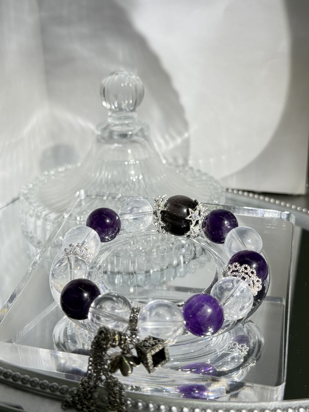Macro - White & Macro - Amethyst Crystals -D1012