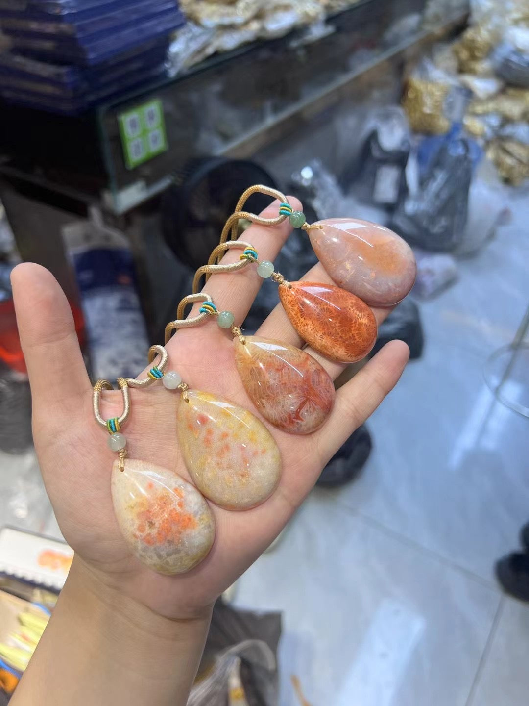 Chrysanthemun Coral Jade Bracelet & Nacklace