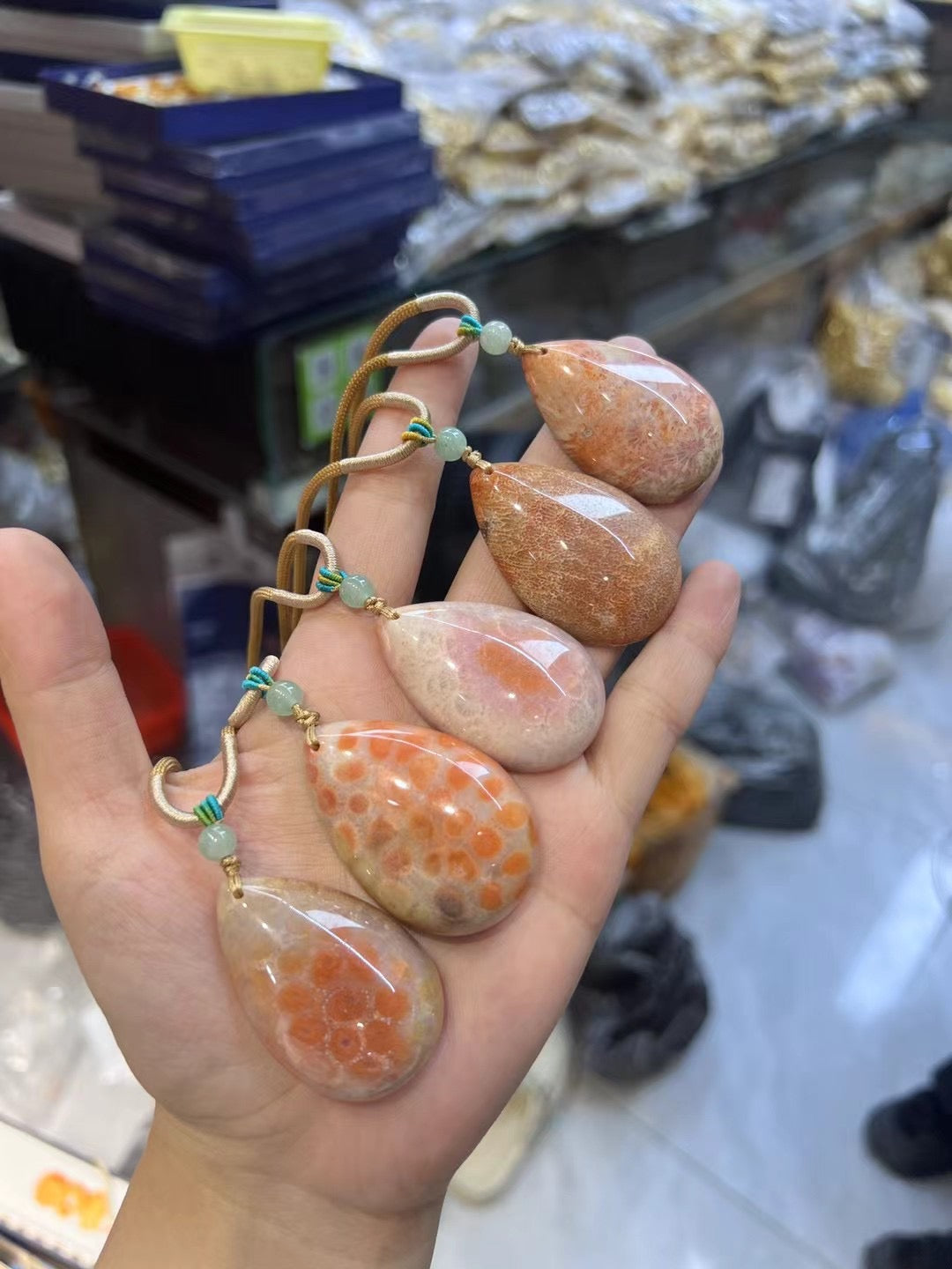 Chrysanthemun Coral Jade Bracelet & Nacklace