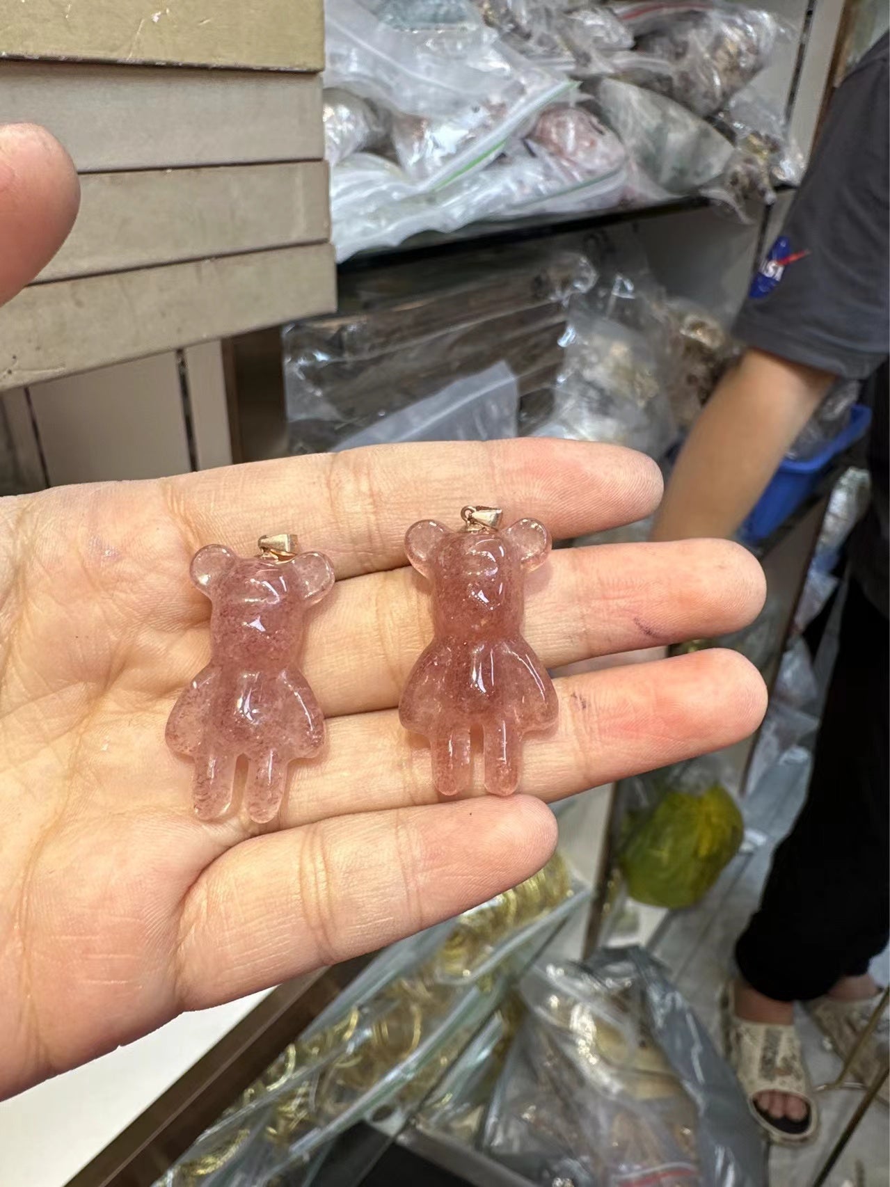 Pendant Bear Strawberry Quartz