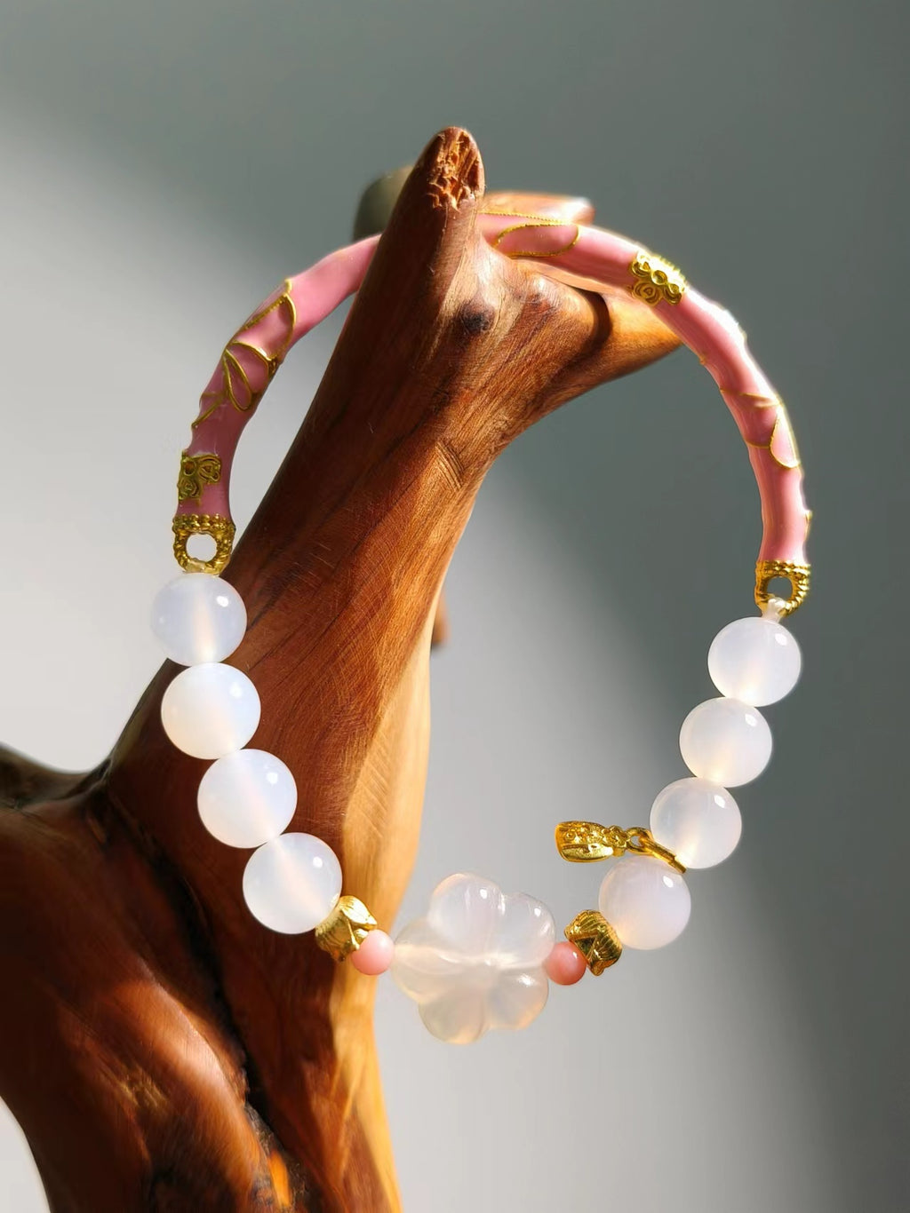 Half Bangle & Withe Flower