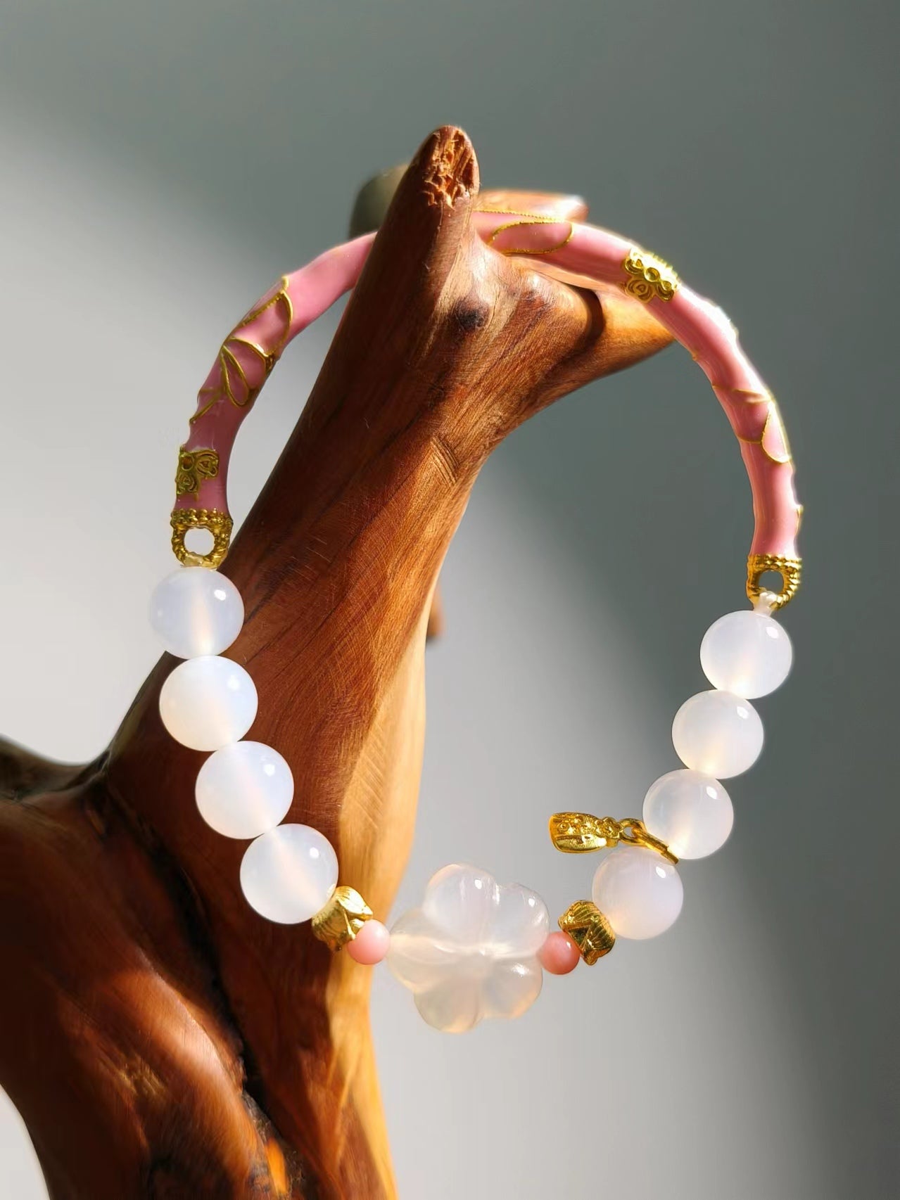 Half Bangle & Withe Flower